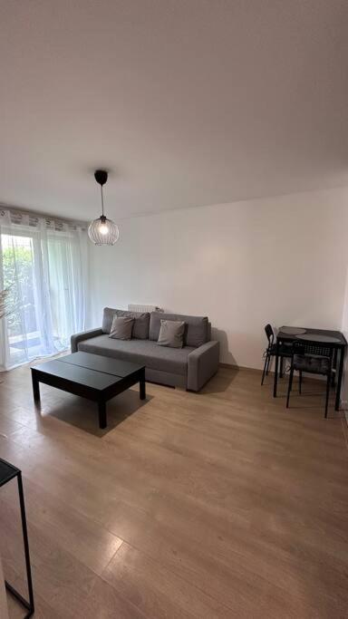 Appartement A Fleury-Merogis Proche De Paris Eksteriør billede